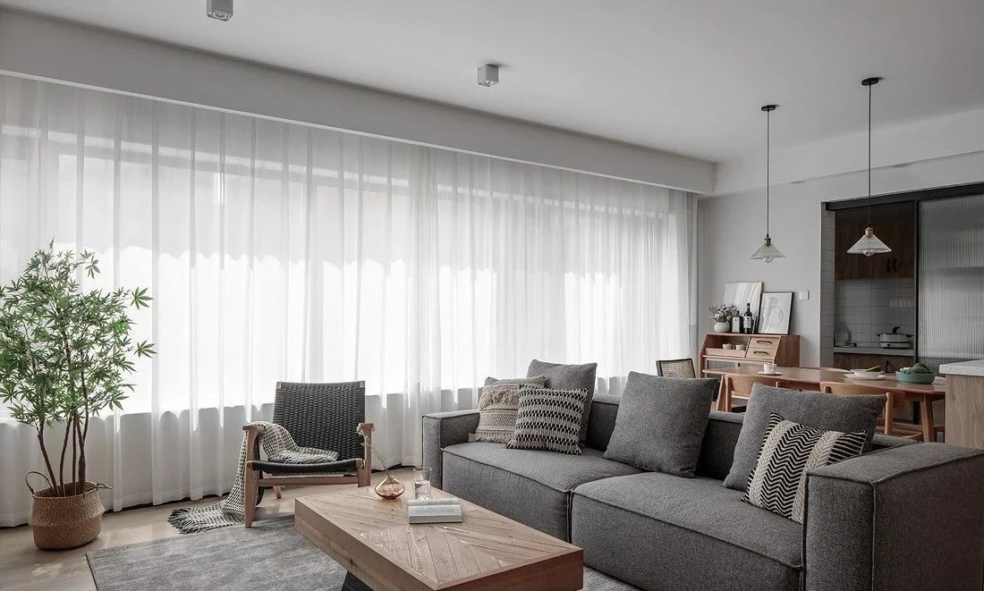 100平简约风 | 温润的木与简约的白