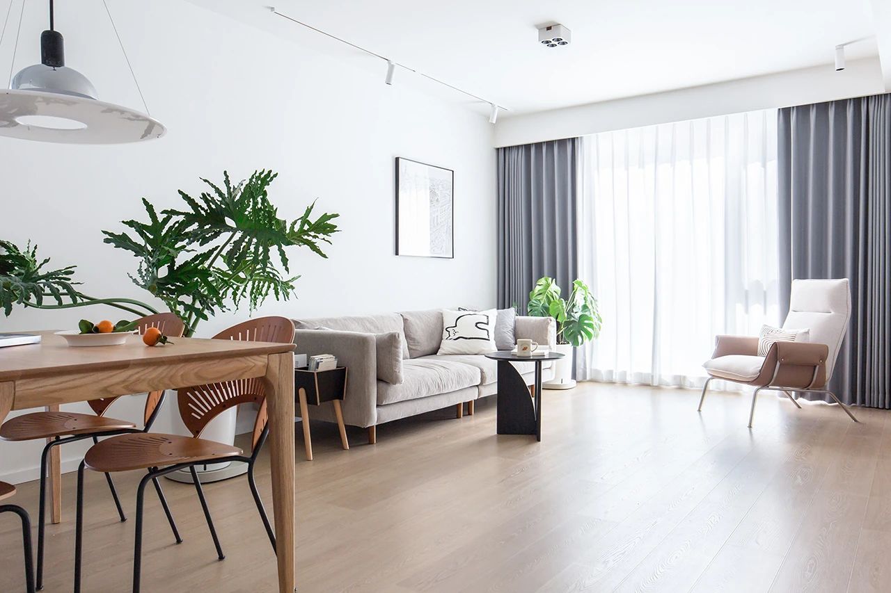 86㎡的小两居，竟有10m长收纳柜，还塞下2餐厅+2卫！