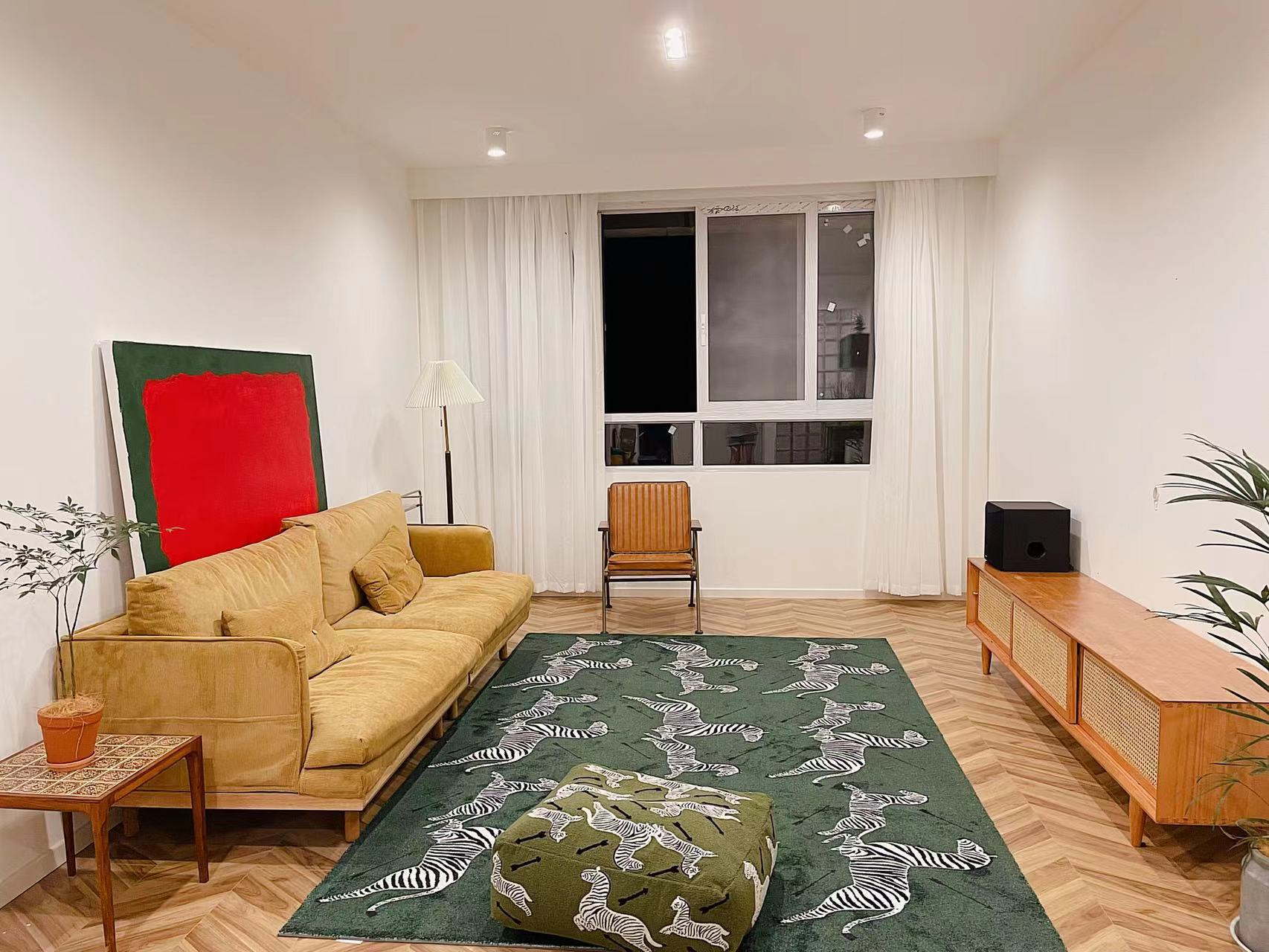 70㎡老破旧，翻新成南洋风，自带电影氛围感很难不爱