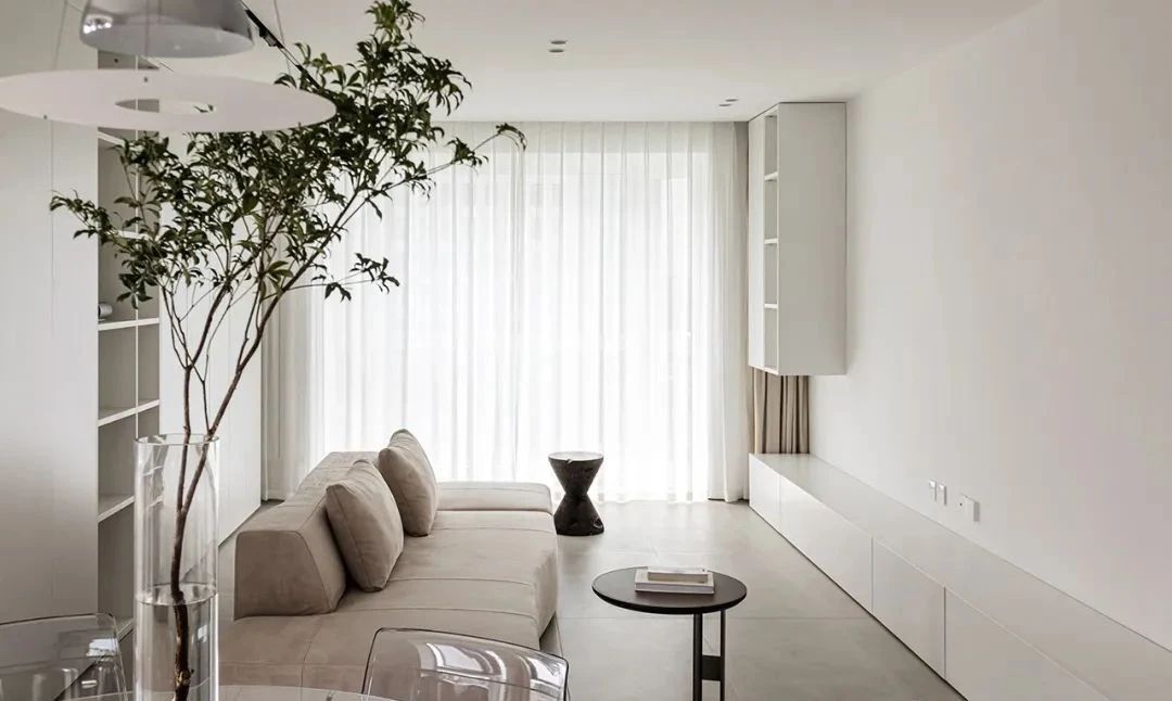 81㎡两居室，极简风、大白墙、无主灯……经典耐看、永不过时！