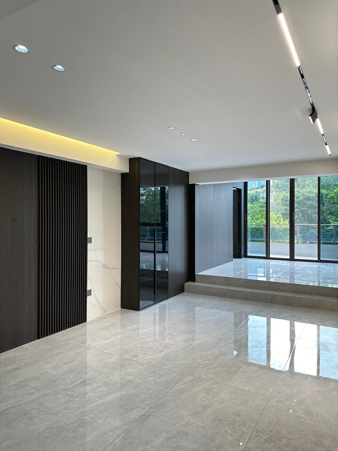 坐标：望江橡树林南院，灰＋白，高级感~