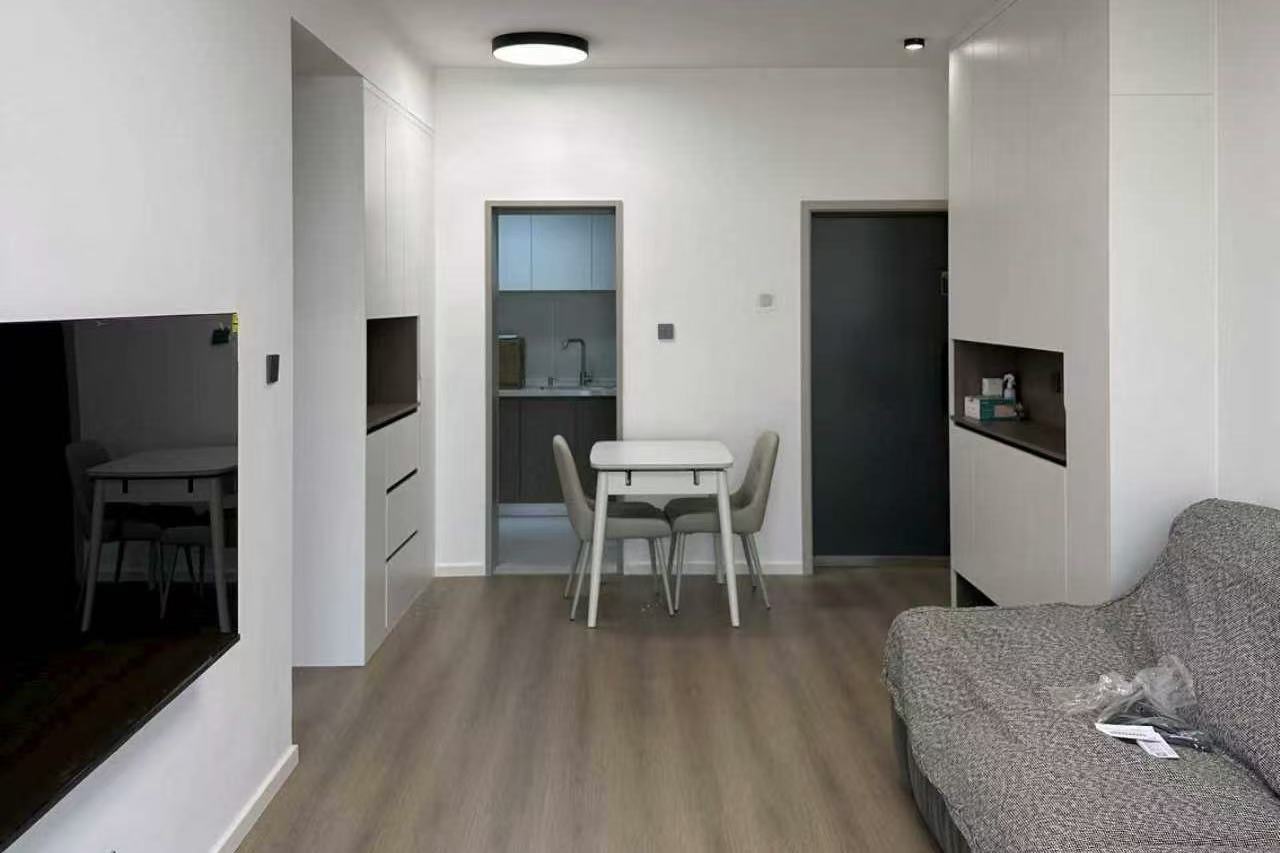 8 万全包拿下 85㎡！性价比天花板