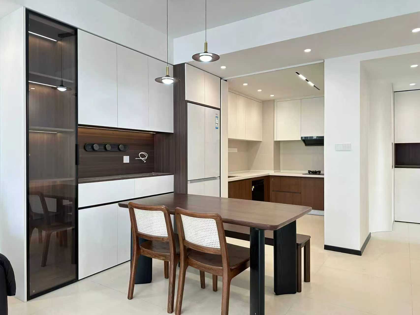 11W 打造 85㎡通透小家，极简真的香